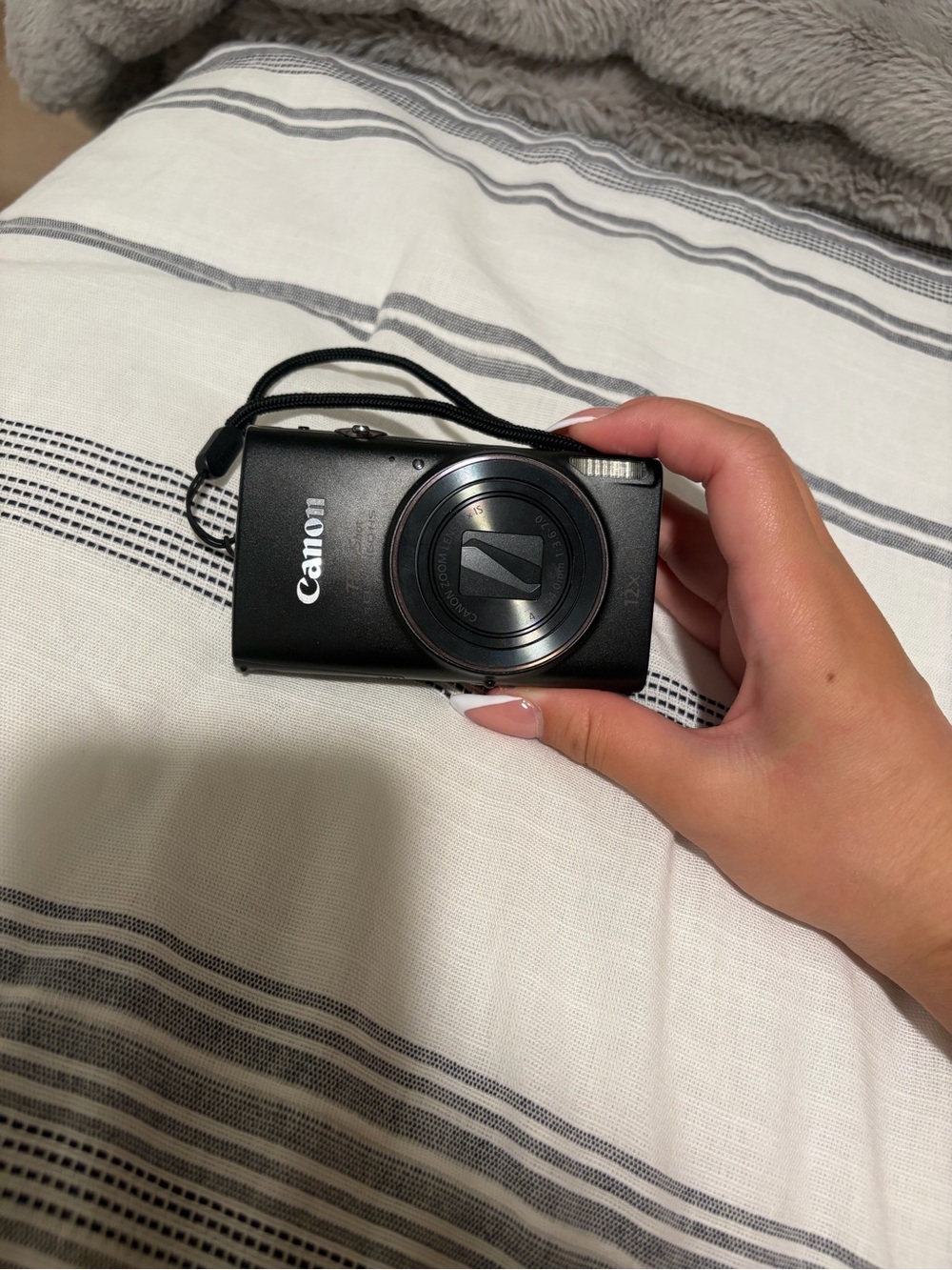 Canon power shot elph 360 hs
